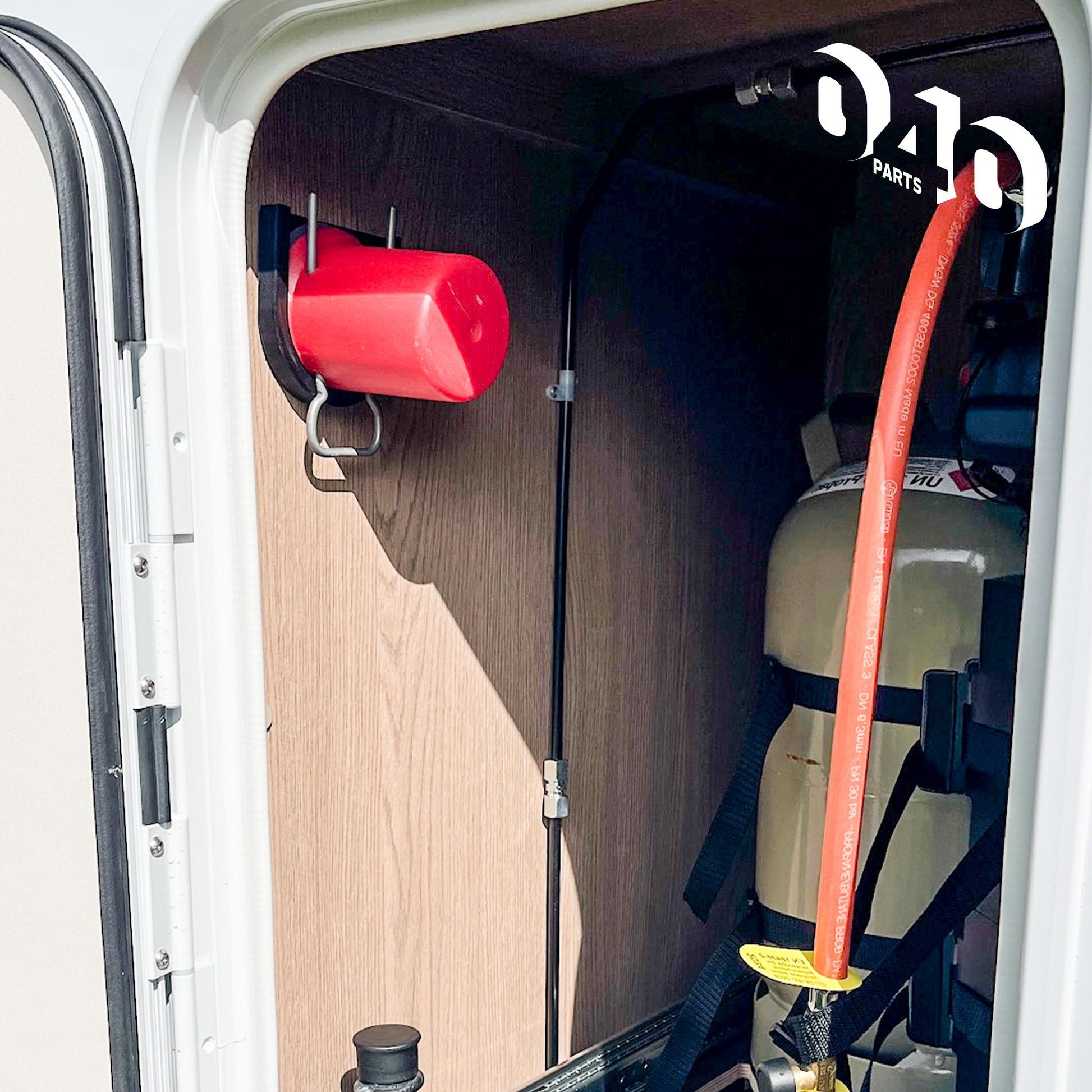 040 parts Schutzkappenhalter für Propangasflasche mit rotem Deckel 5kg 11kg Schutzkappe Deckelhalter Wandhalterung Camper Wohnmobil Caravan - 040parts - 4260715845662