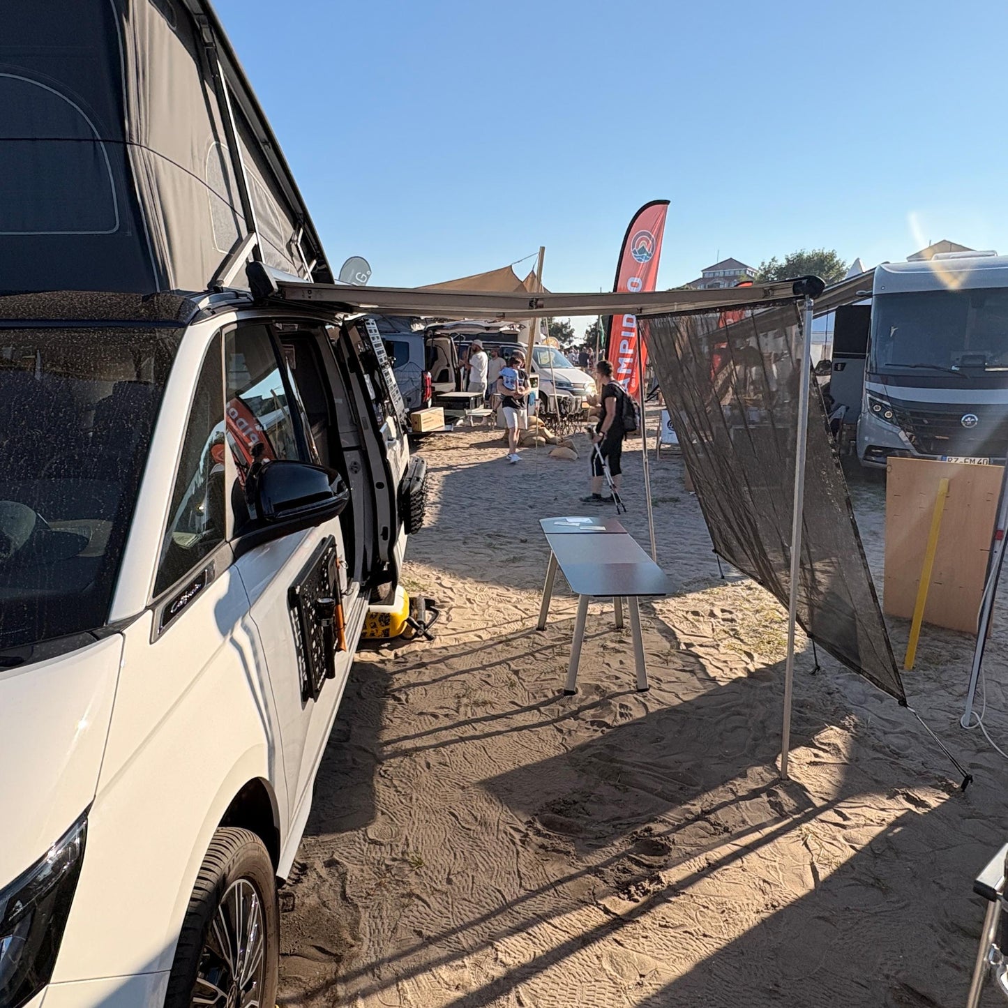 040 Parts Sonnensegel 235 x 190 cm für Markisen Campern Caravans Vans und für VW T5 T6 T6.1 T7 California mit Thule Fiamma Dometic Markisen